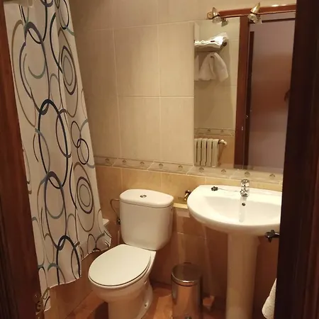 Хостел Restaurante Raton Паредес-де-Нава